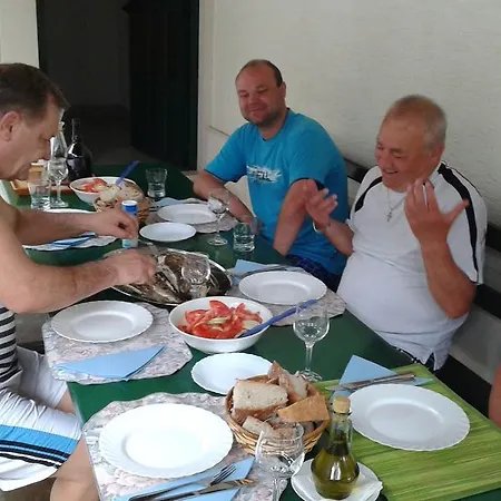 Tomislav 3* Dugi Rat