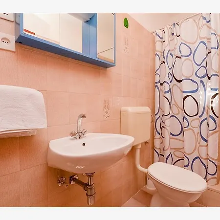 Tomislav Vendégház